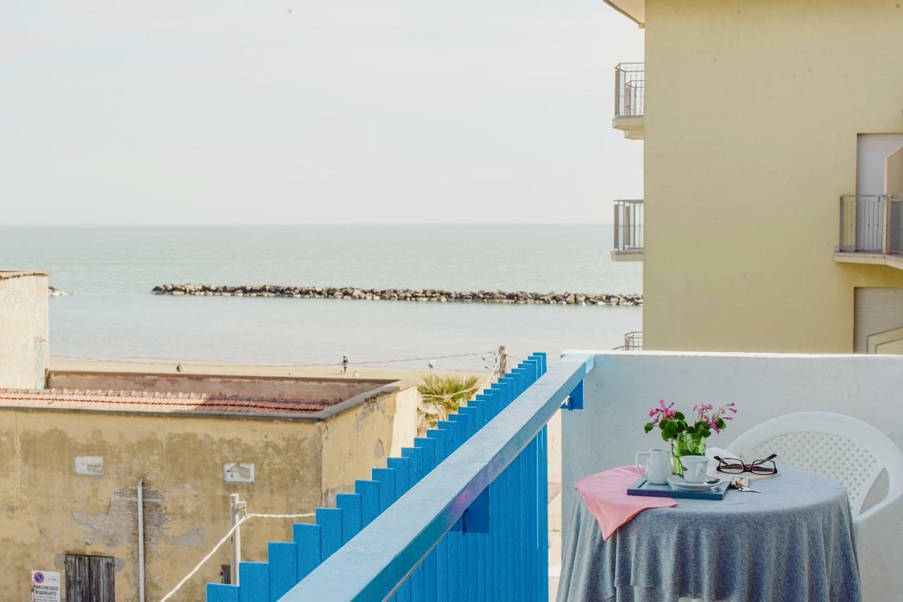 Hotel Lauretta Беллария-Иджеа-Марина Экстерьер фото